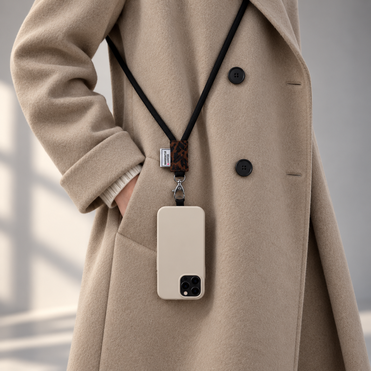 Phone Chain – Schwarz | Leo
